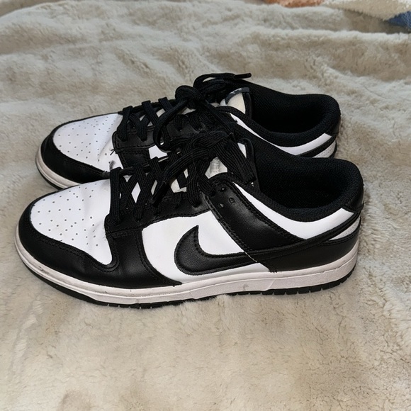 Nike Dunks - Picture 2 of 6